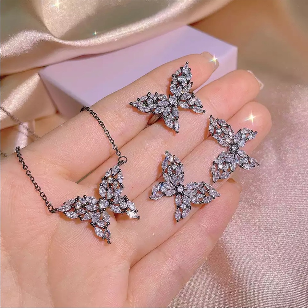 New Women’s Butterfly Earrings&Necklace and Adjustable Ring Diamond Set New